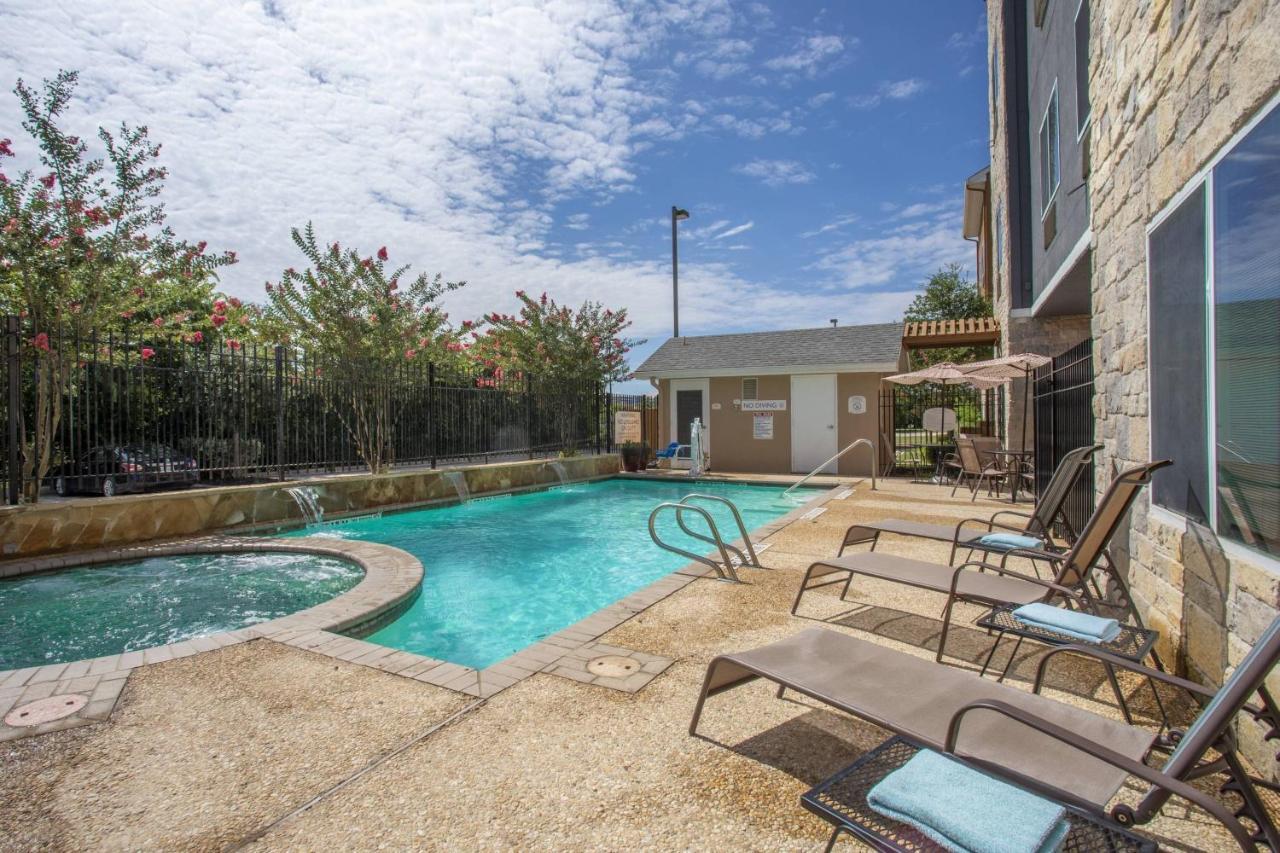 Fairfield And By Marriott San Antonio 3*