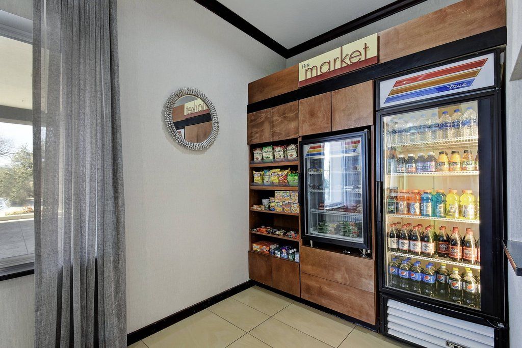 Fairfield And By Marriott San Antonio Hotel 3*