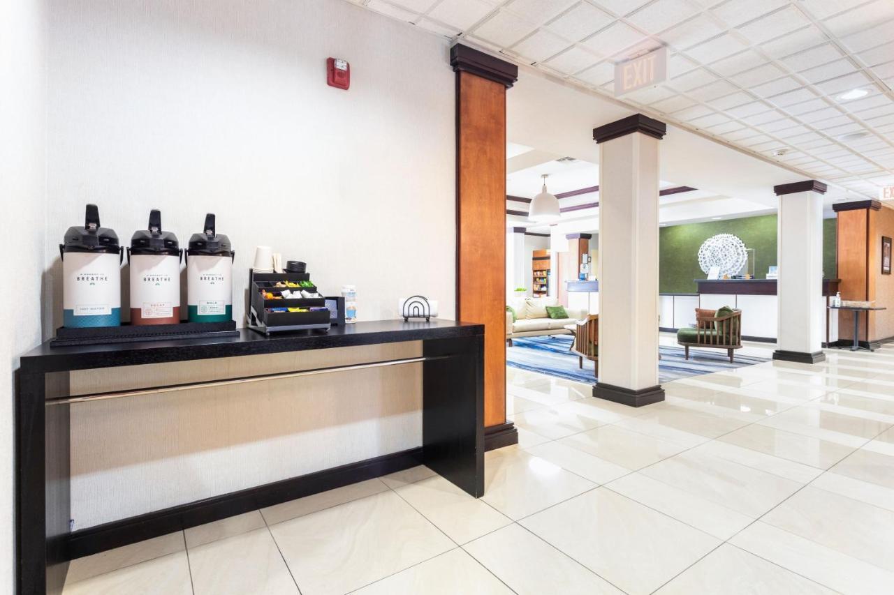 Fairfield And By Marriott San Antonio Hotel 3*